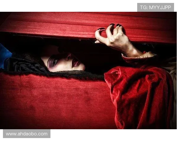 《女尸谜案》:16个人的死亡,1个女人背负的沉重真相